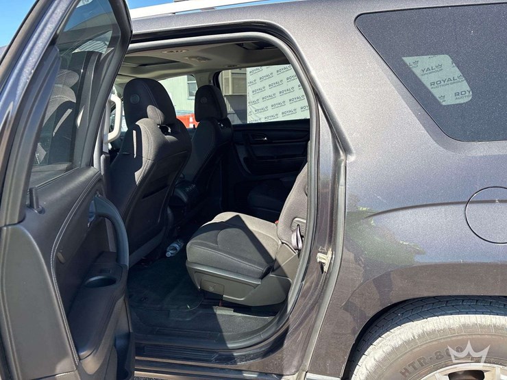 2014-gmc-acadia-image-19