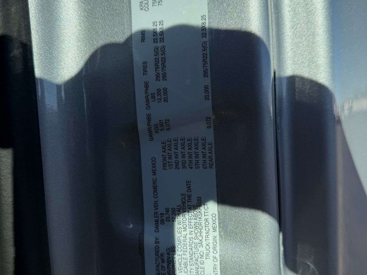 2019-freightliner-cascadia-126-image-55