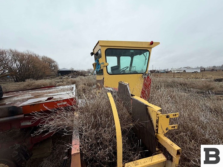 new-holland-1095-image-13