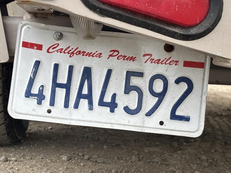 2006-unknown-trailer-image-53