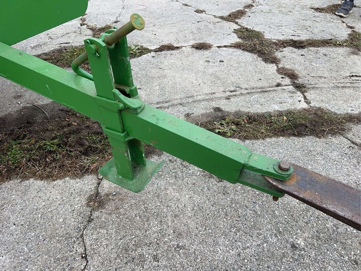 john-deere-model-h-manure-spreader-image-8