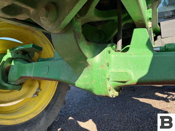 2013-john-deere-6125r-image-18