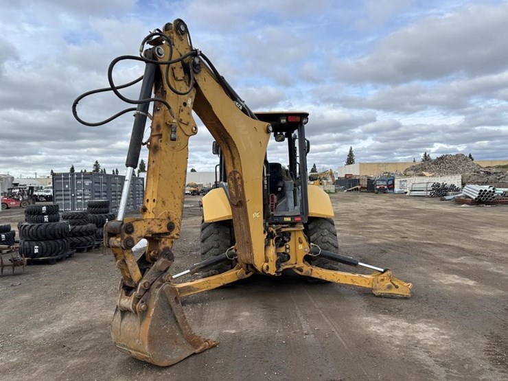 caterpillar-420f2-image-8