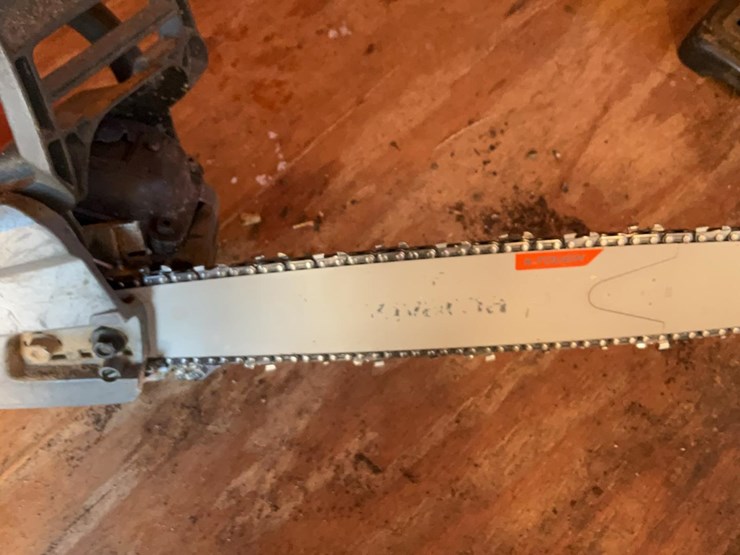 #276-•-husqvarna-550-xp-chainsaw-and-milwaukee-grease-gun-image-7