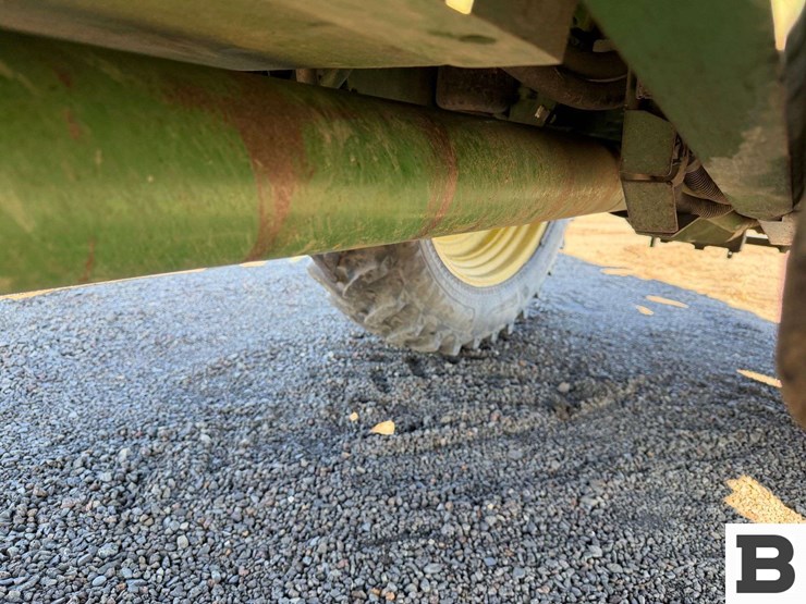 2013-john-deere-6125r-image-22