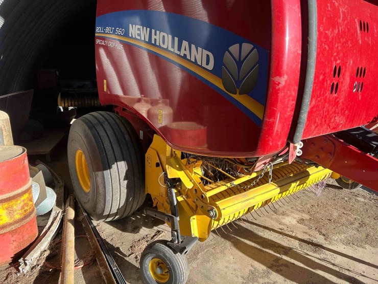 2020-new-holland-560-roll-belt-round-baler-image-6