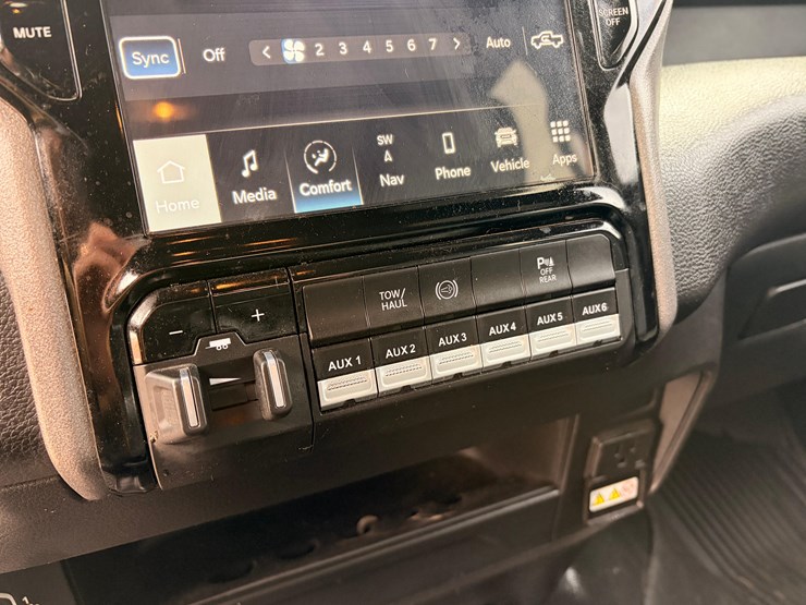 2022-ram-2500-hd-pickup-image-23