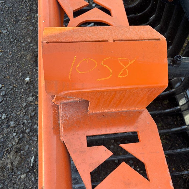 #1058 • 76 in. Single Cylinder Skeleton Grapple Bucket