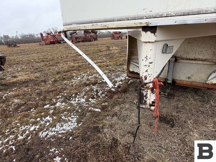 1990-hworl-horse-trailer-image-9