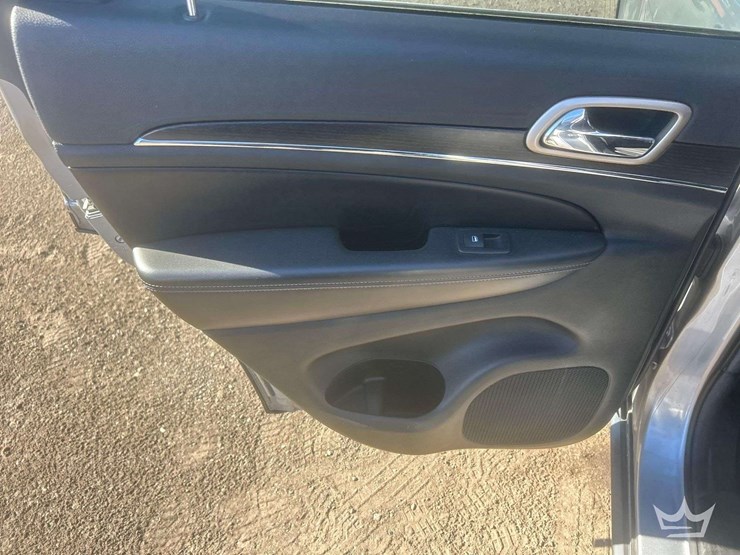 2014-jeep-grand-cherokee-image-21