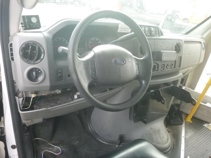 2014-ford-e450-image-9