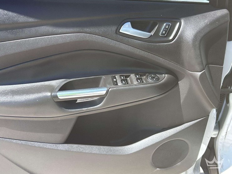 2014-ford-escape-image-10