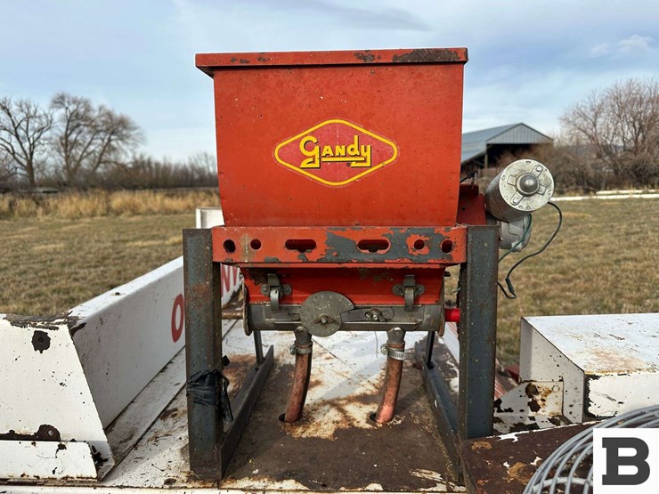 freeman-370t-baler-image-40