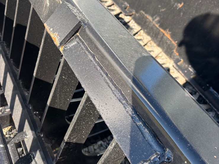 #1053-•-76-in.-skeleton-bucket-high-side-image-3