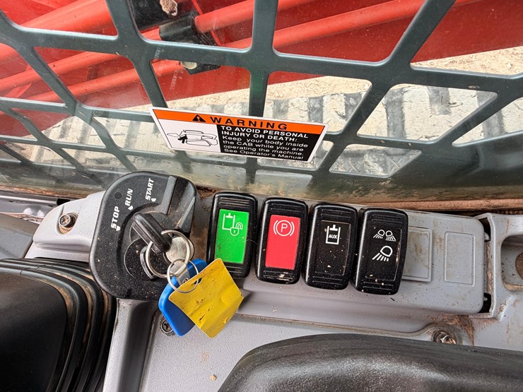 kubota-svl75-2-image-27