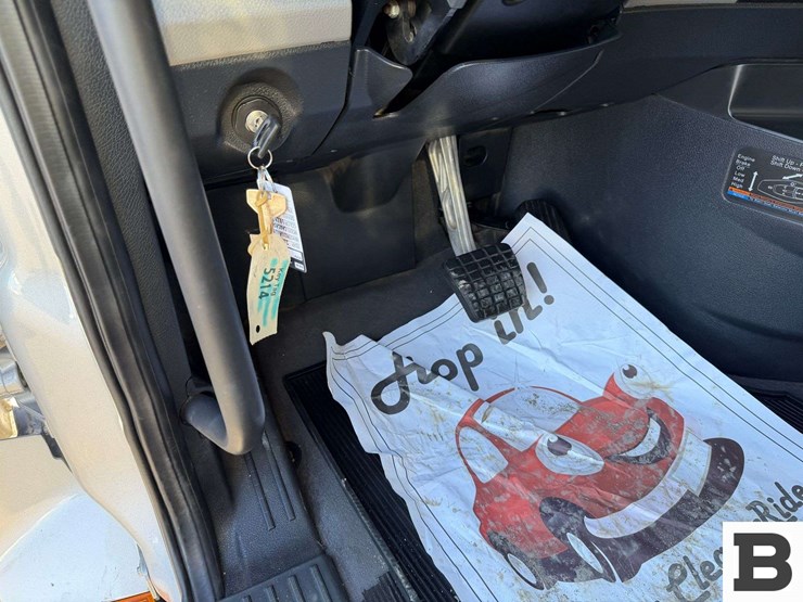 2019-freightliner-cascadia-126-image-60