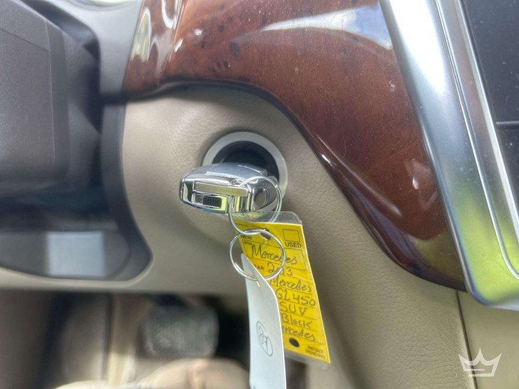 2013-mercedes-benz-gl450-image-38