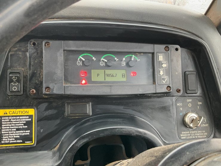 2006-deere-640g-iii-image-17