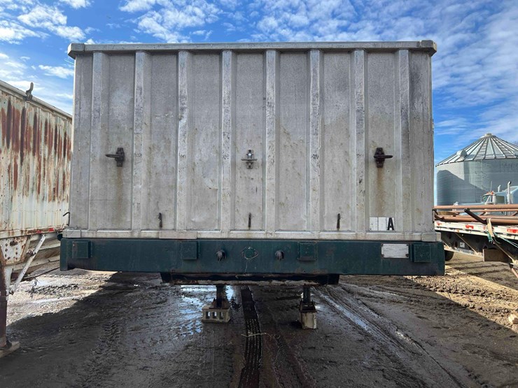 1981-hobbs-flatbed-trailer-image-2