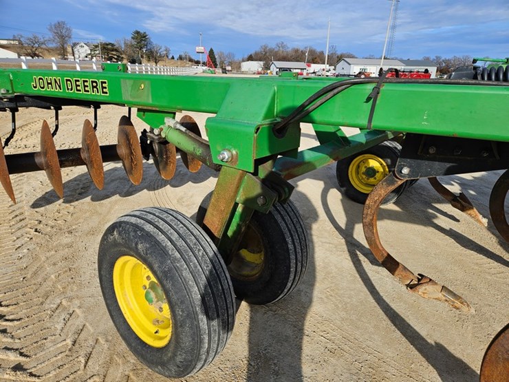 john-deere-510-image-12
