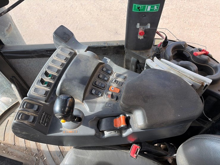 2016-agco-terragator-9300-image-39