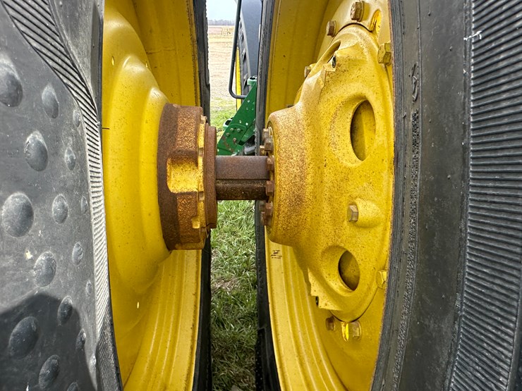 john-deere-8285r-image-16
