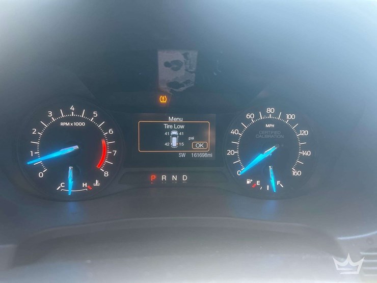 2019-ford-explorer-image-19