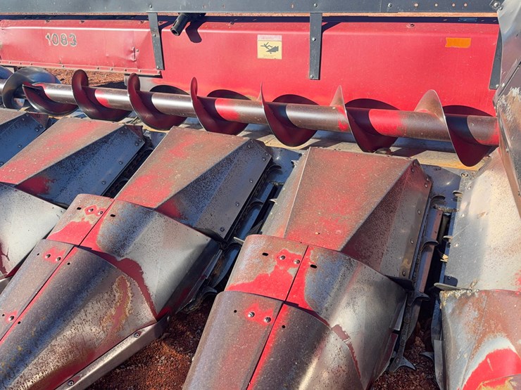 case-1083-corn-header-image-7