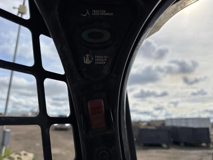 2018-bobcat-t770-image-13