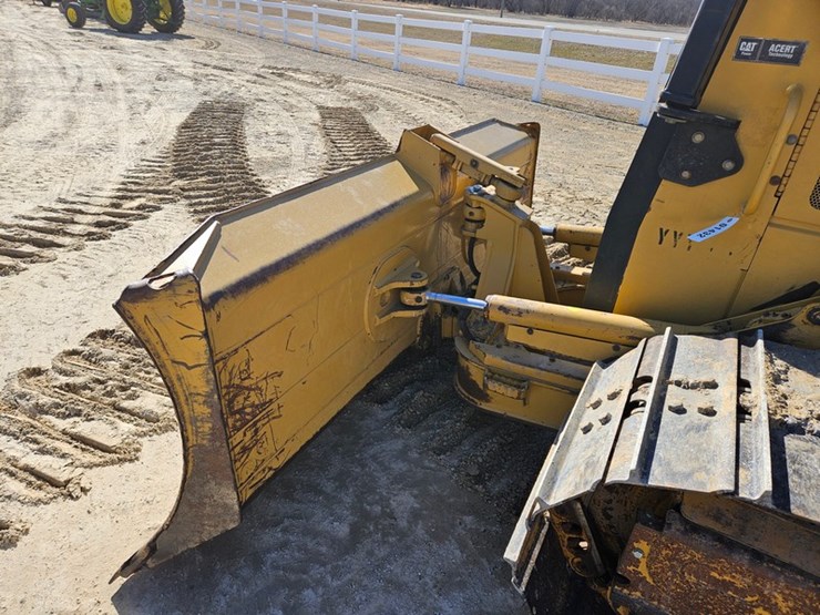 caterpillar-d5k-lgp-image-10