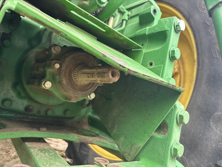 john-deere-8245r-image-11