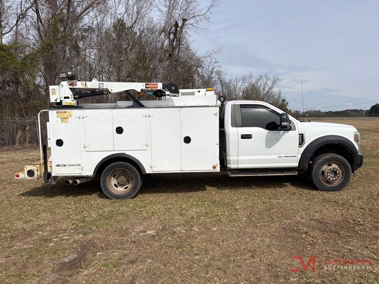 2018-ford-f550-xl-image-2