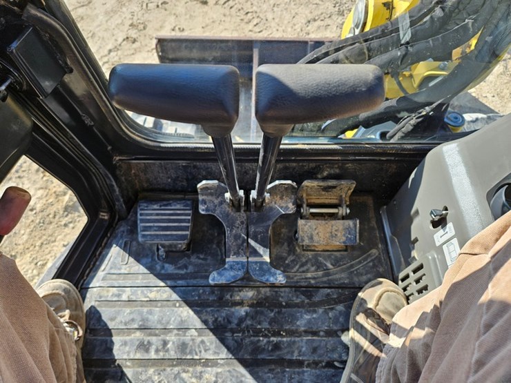 yanmar-vio45-image-21