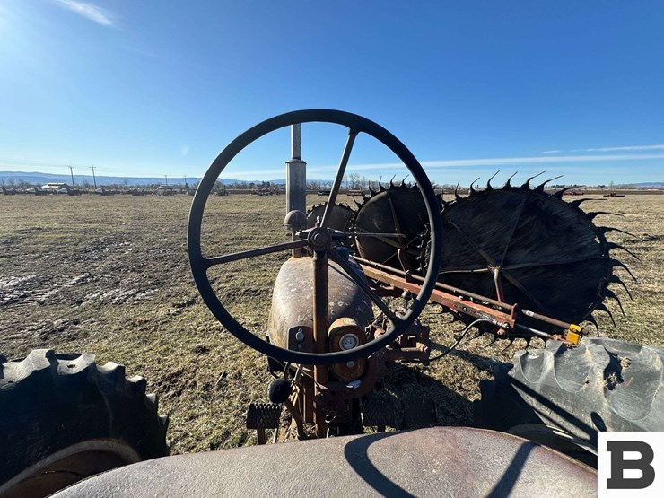 international-harvester-h-tractor-image-20