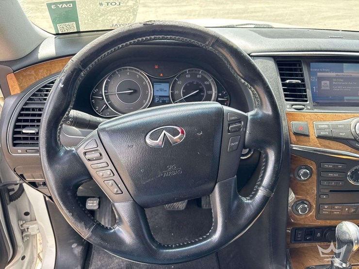 2012-infiniti-qx56-image-12