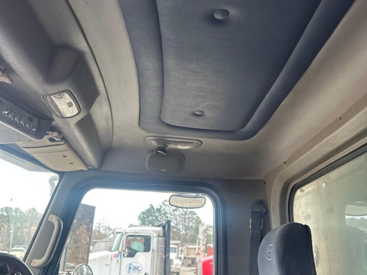 2007-peterbilt-357-image-23