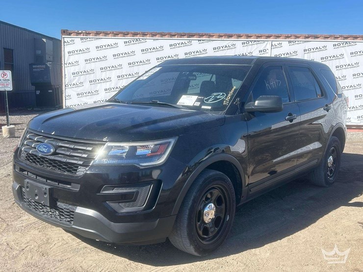 2019-ford-explorer-image-1