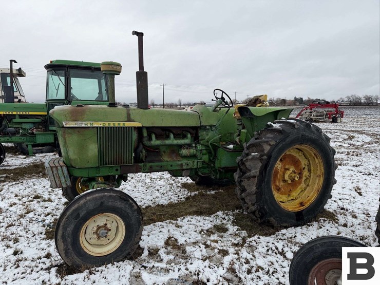 john-deere-4010-image-3