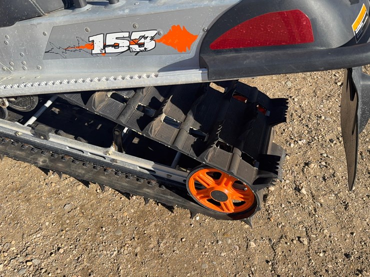 2007-arctic-cat-snowmobile-image-10