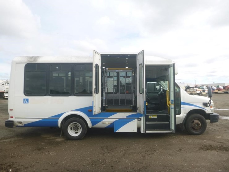 2014-ford-e450-image-6