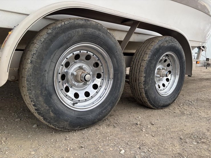 2006-unknown-trailer-image-49