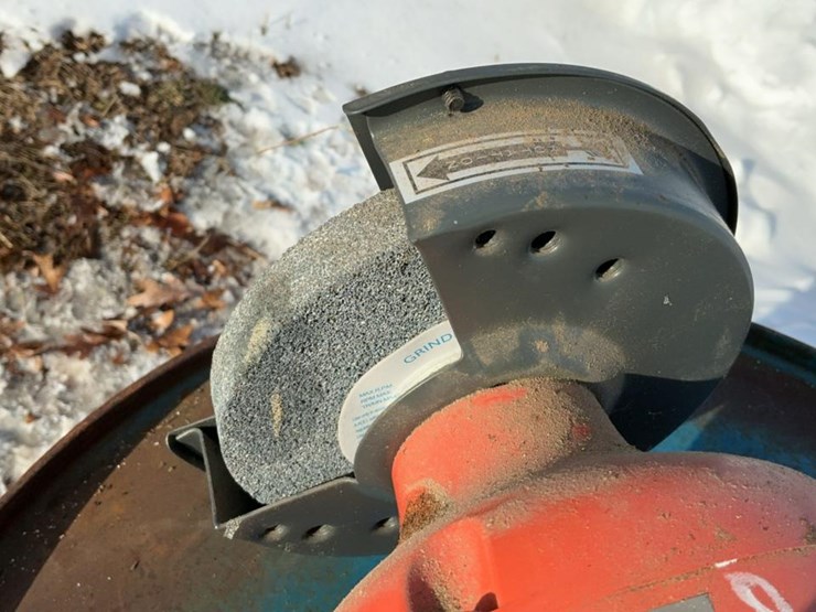 #270-•-central-machinery-6”-bench-grinder-image-11