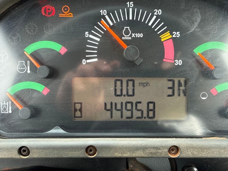 caterpillar-938h-image-26