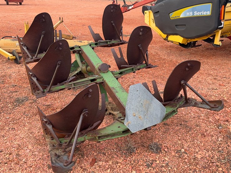 john-deere-plow-image-1