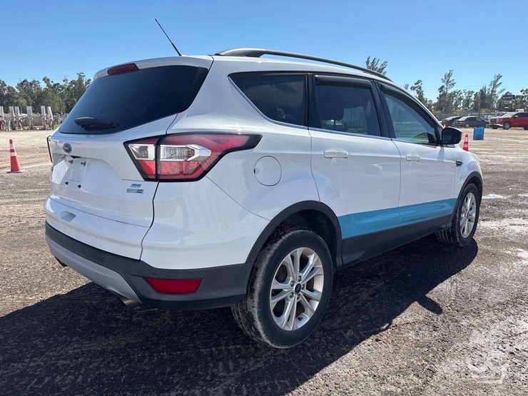 2017-ford-escape-image-3