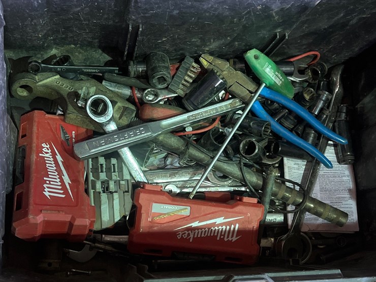 #4023-•-misc-lot-of-assorted-items-image-3