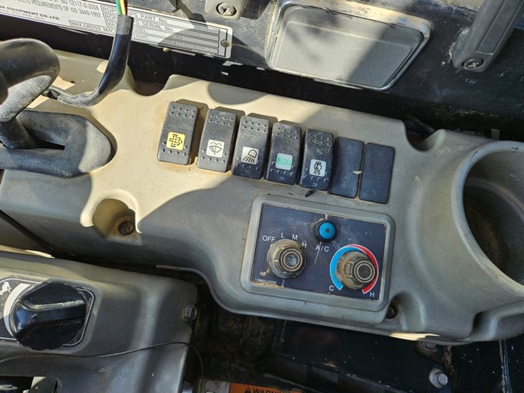 yanmar-vio45-image-25