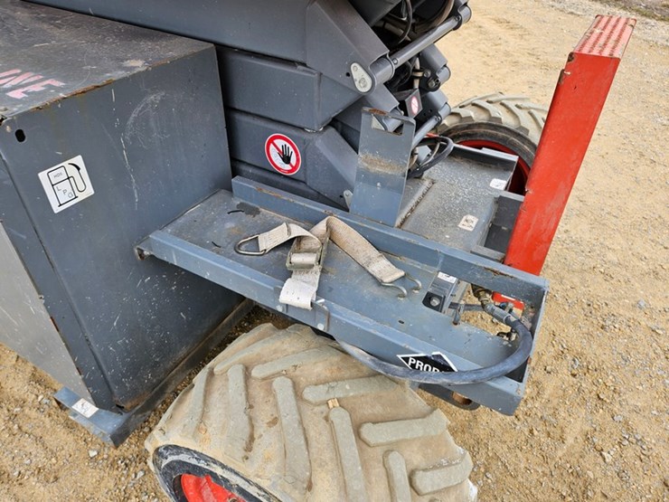 2017-skyjack-sj6832rt-image-15