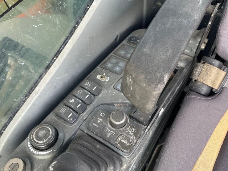 2015-doosan-dx225-lc-5-image-8