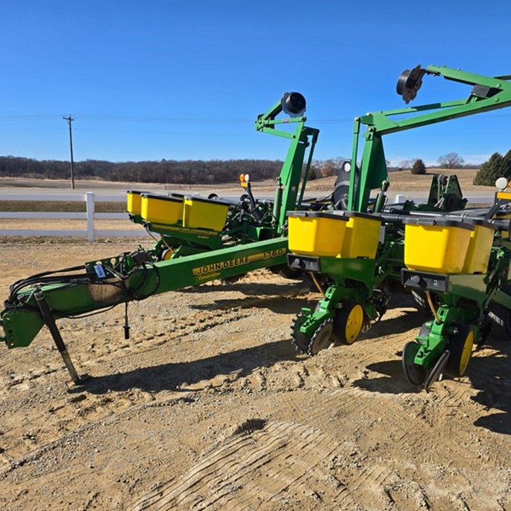 JOHN DEERE 1760